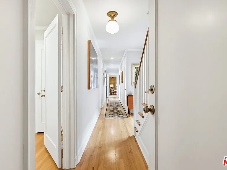 516 S Rimpau Blvd — Photo 39