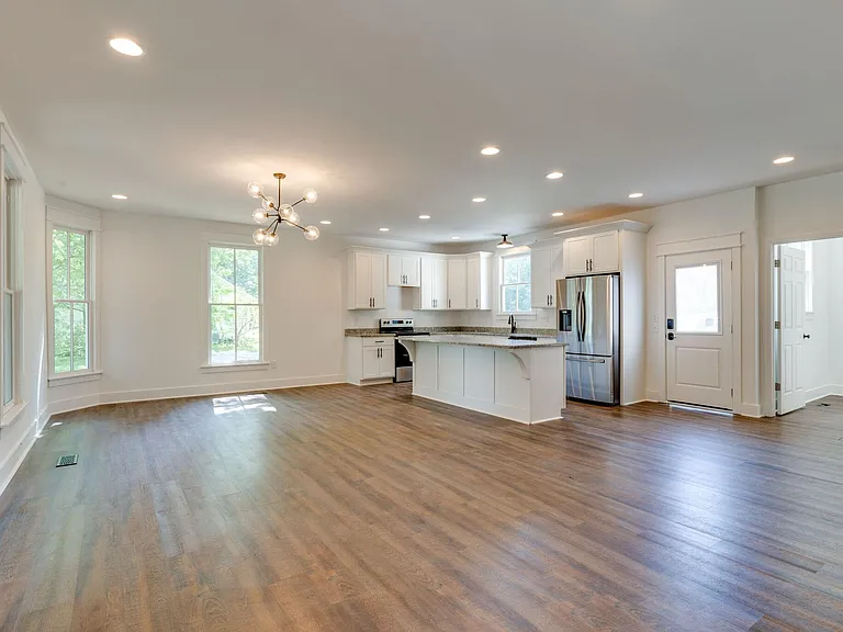 223 Walnut Ln — Photo 16