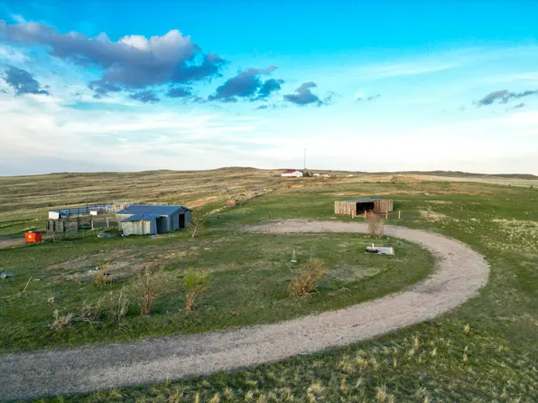 2 Cameo Rd, Douglas, WY 82633