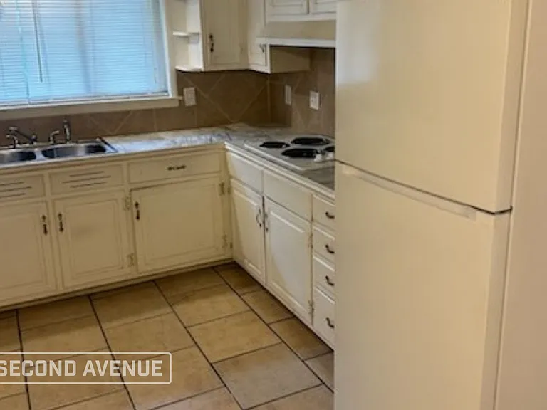 957 Hickory Cir — Photo 4