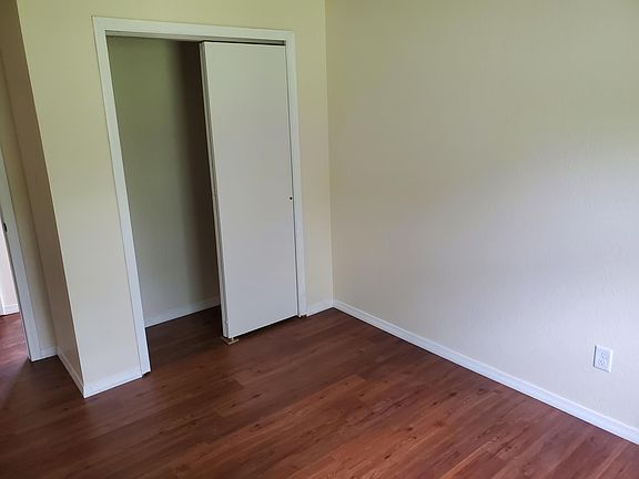 3rd image of 2272 Lakecrest Dr
