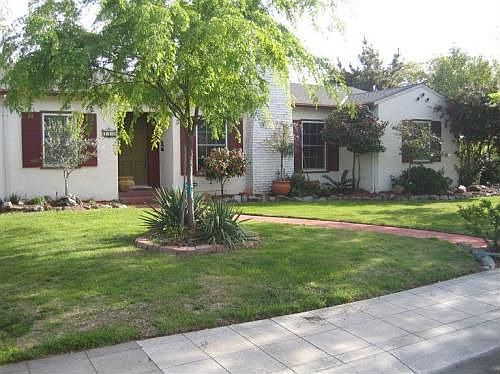 1st image of 114 W Mariposa Ave