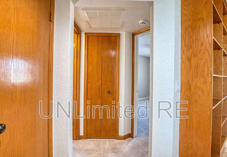 2512 Cisco Dr S — Photo 40