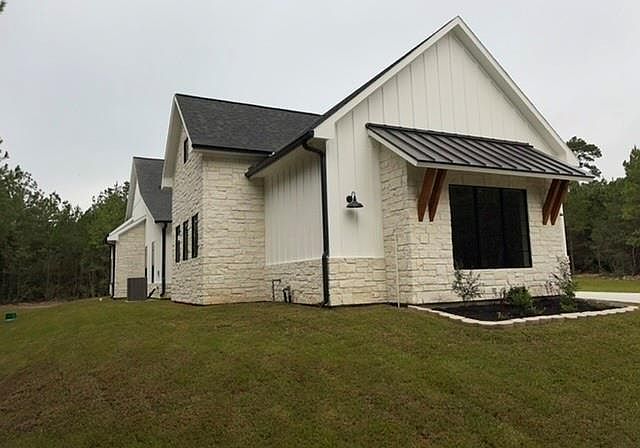1st image of 26218 Crown Ct