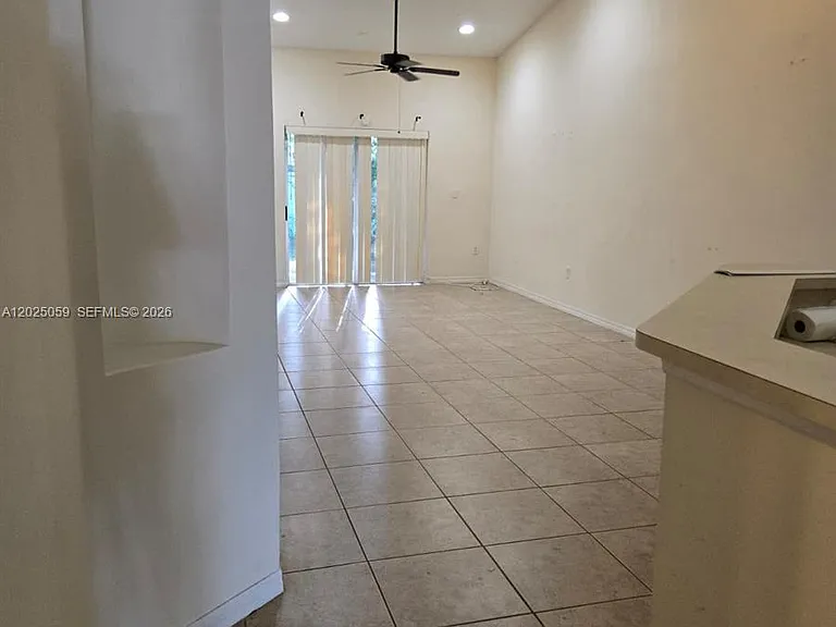 1158 NE 32nd Ave #1158 — Photo 8