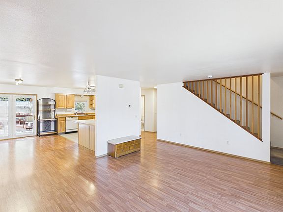 4th image of 359 Shannon Dr
