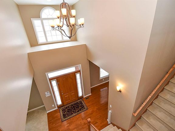 3rd image of 2011 Hollow Oak Dr