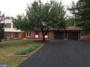 11831 Sinclair Ln, Manassas, VA 20112