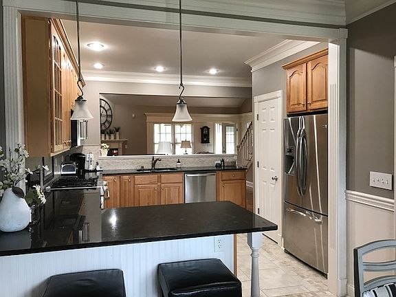 5th image of 251 River Run Dr