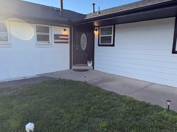 19221 E 16th Ave, Aurora, CO 80011