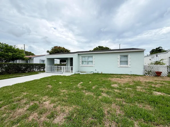 831 El Prado, West Palm Beach, FL 33405