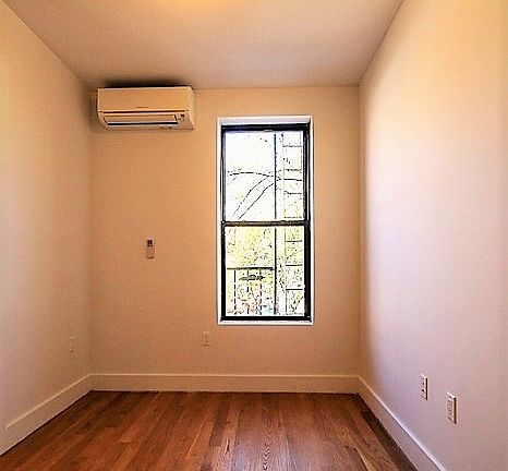5th image of 806 Dean St #6