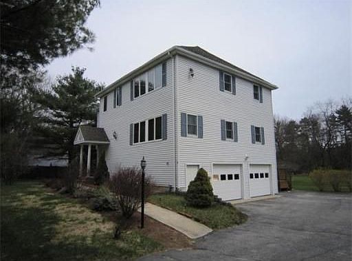 2nd image of 4 Enfield Dr