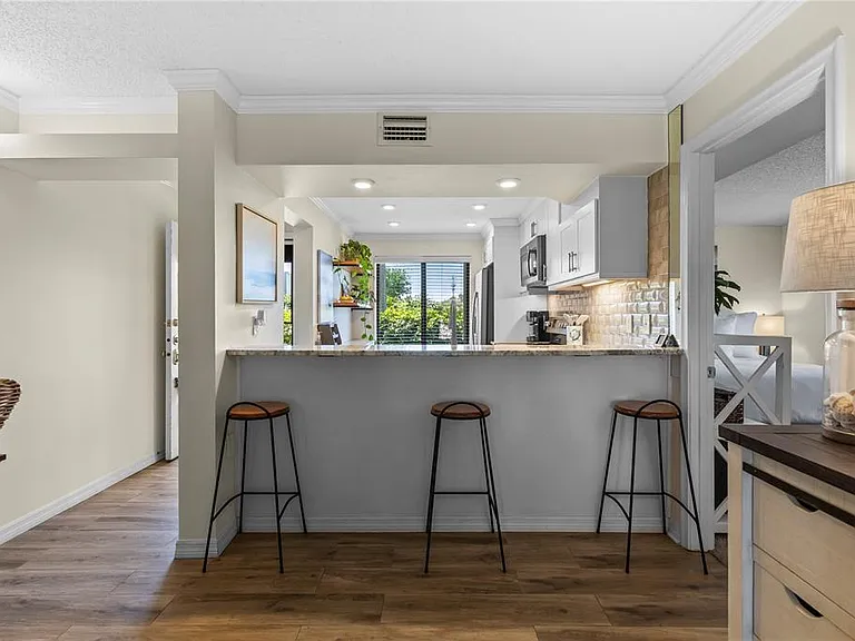 6104 Palma Del Mar Blvd S #102A — Photo 9