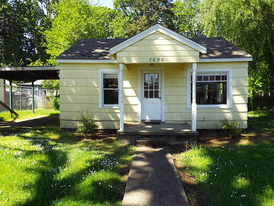 Front yard/Carport