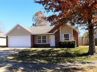1114 S Nelson Dr, Fayetteville, AR 72701