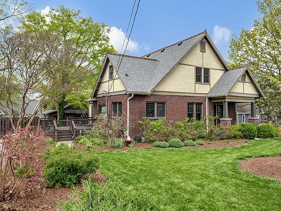 4th image of 1436 Greenwood Ave