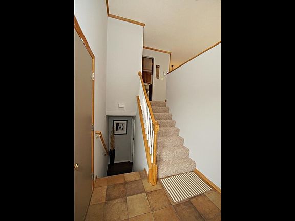 2nd image of 521 Tiffany Dr
