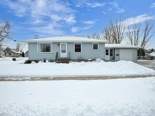 217 E McKinley Ave, Little Chute, WI 54140