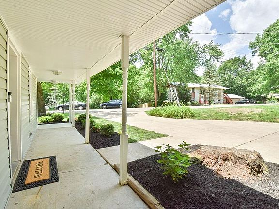 2nd image of 1894 Highcliff Ct