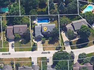 1751 Jason Cir, Rochester Hills, MI 48306