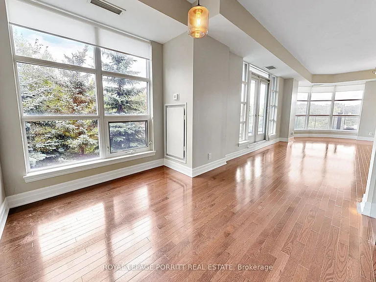 9 Burnhamthorpe Cres #309 — Photo 15