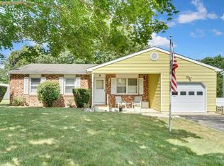 4 Juniper Pl, Howell, NJ 07731