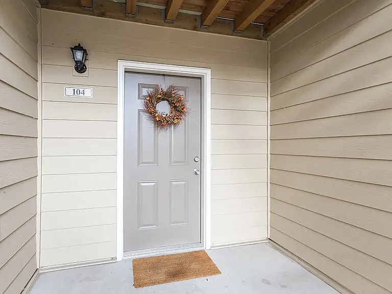 15076 NW Central Dr #104 — Photo 2