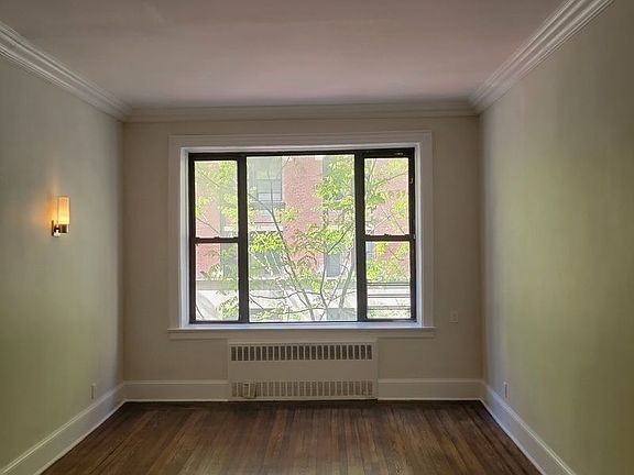 3rd image of 1080 Park Ave #W2
