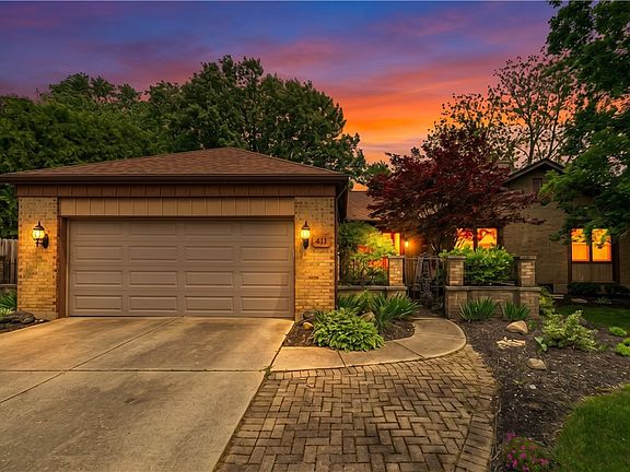 2nd image of 411 Birdsong Dr