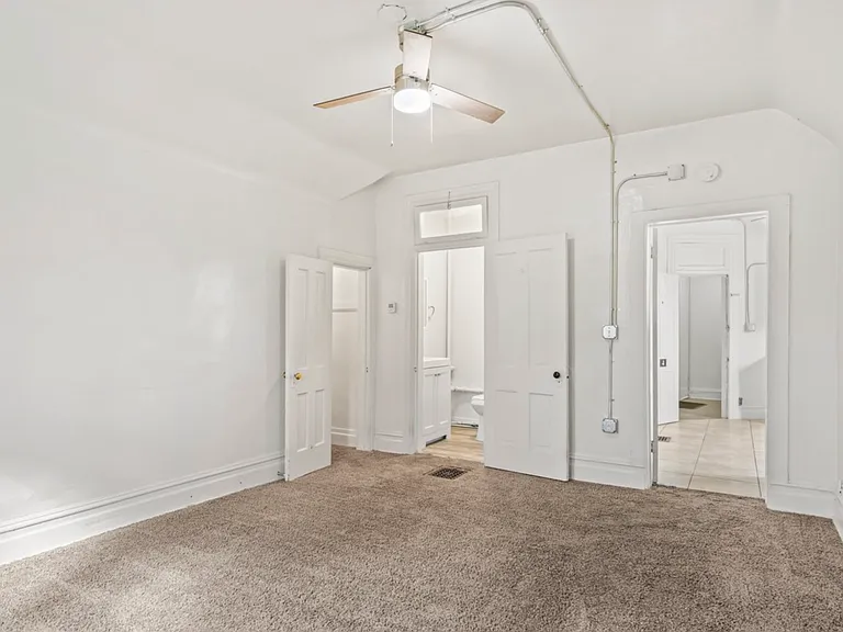 264 N 200 W — Photo 42