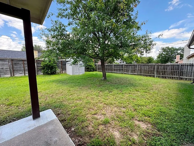 16404 Edgemere Dr — Photo 28