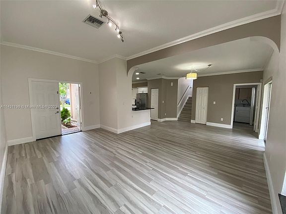 4th image of 562 NW 130th Ave #562