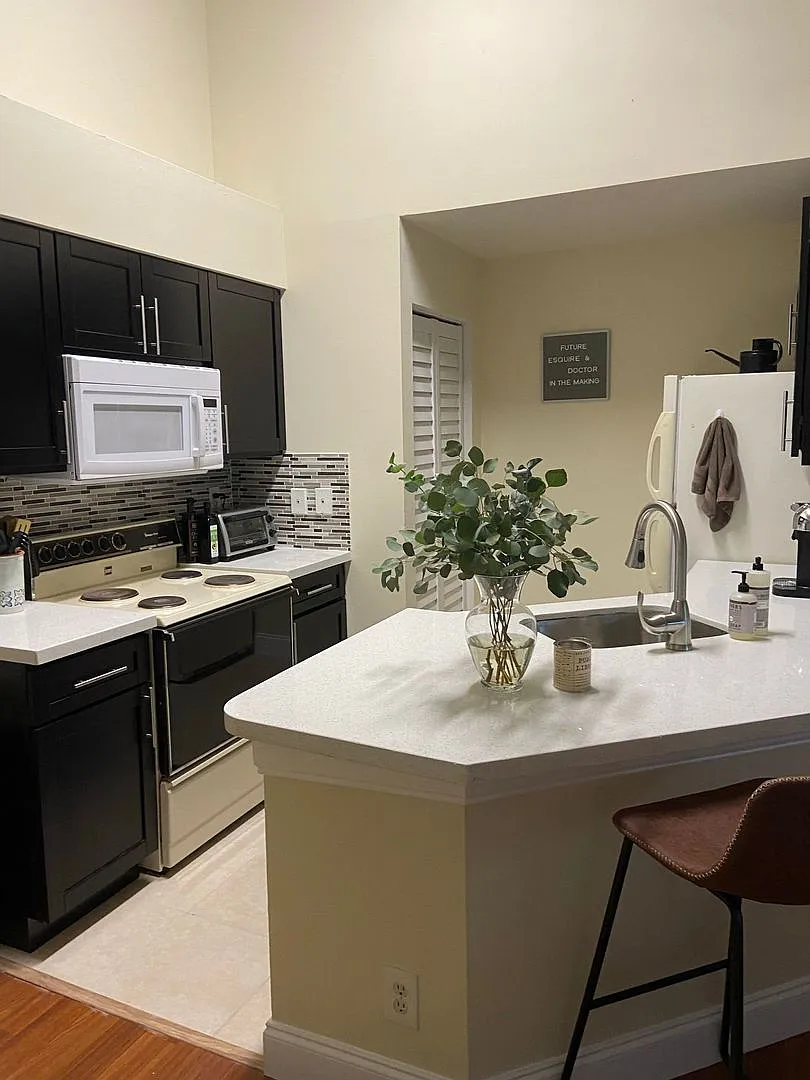 9999 - Menkin SB 206 Condo — Photo 2