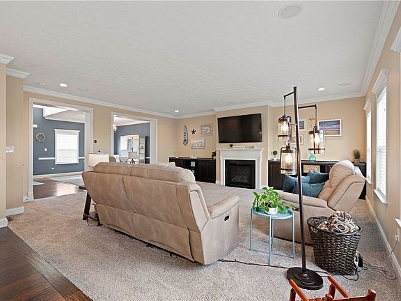 5th image of 2150 Haflinger Dr