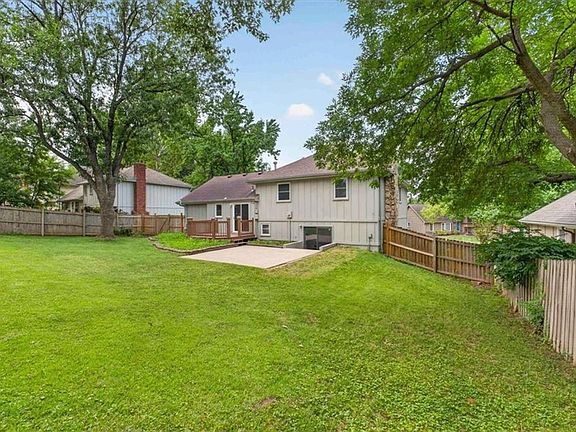 4th image of 8107 Noland Rd