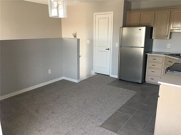 2nd image of 300 Cranberry Ln