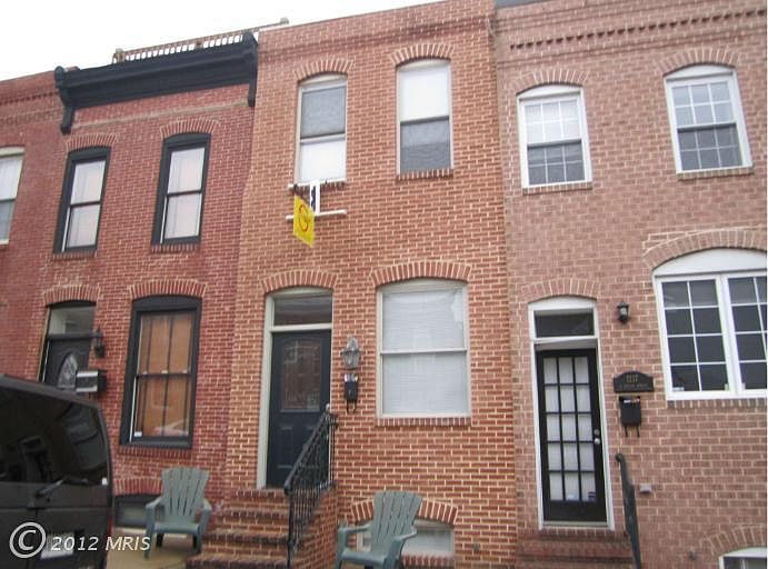 2nd image of 1115 Baylis St