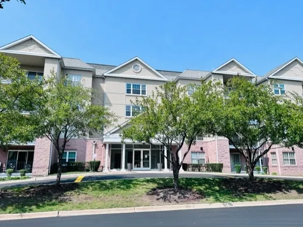 13750 S Bristlecone Dr #202, Plainfield, IL 60544