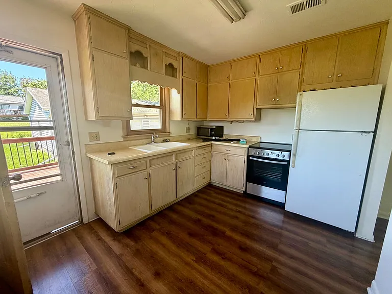 865 S 45th St #863 — Photo 8