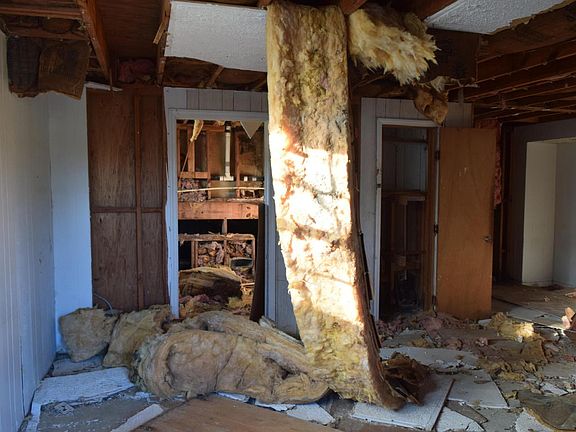 5th image of 121 Viola Ln