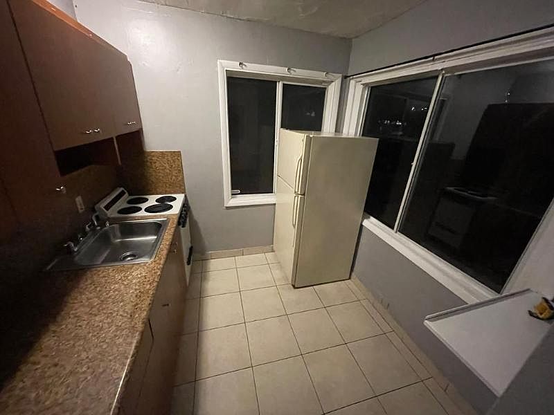 1st image of 204 SW 1st St APT 5