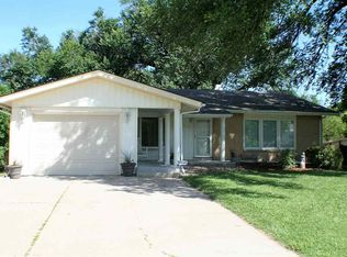 4334 N Bellmore St, Bel Aire, KS 67220