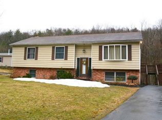 3212 Cobham Park Rd, Warren, PA 16365