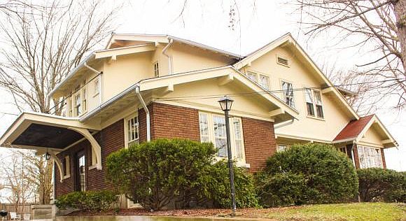 1st image of 4 Davis St
