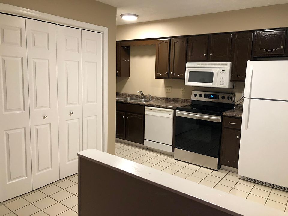 1st image of 684 Bethany Ct