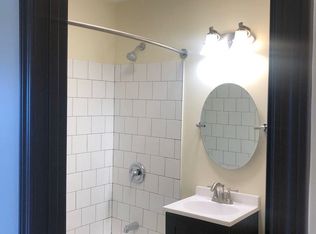 4051 28th Ave APT 4, Kenosha, WI 53140