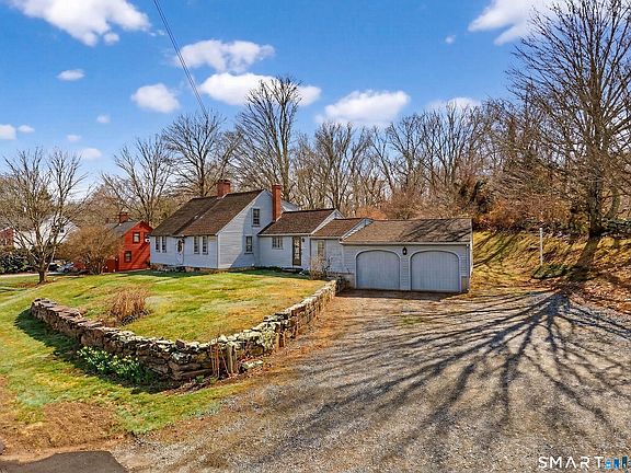 3rd image of 37 North Stonington Road
