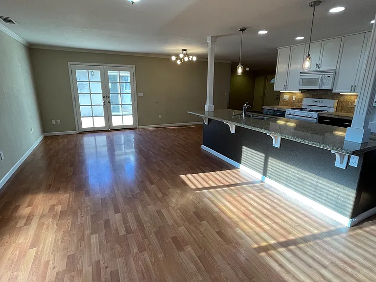 1010 Westway Dr — Photo 19