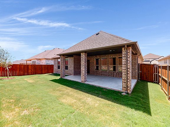 5th image of 129 Glenwood Dr